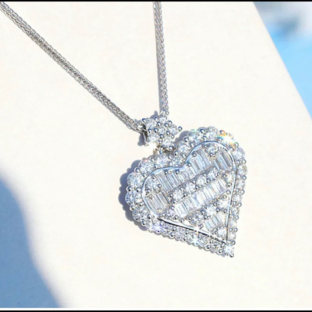 Sterling heart necklace ☀️ - Picture 2 of 3